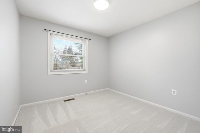 5844 KARA PL, Burke, VA 22015