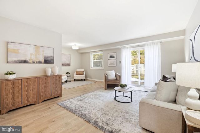 5844 KARA PL, Burke, VA 22015