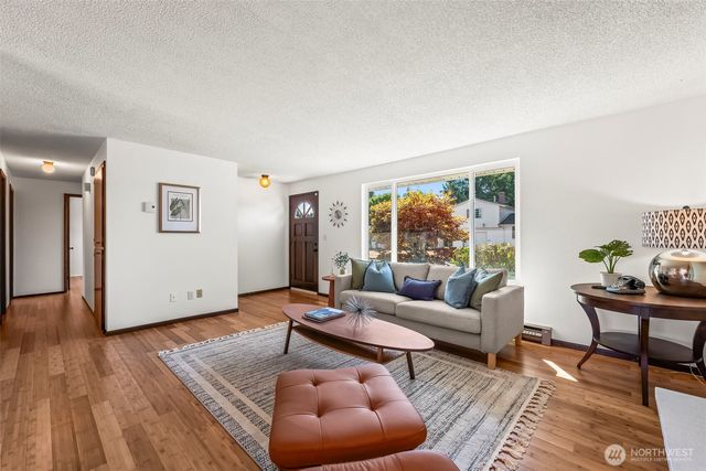 919 N Winnifred Street, Tacoma, WA 98406