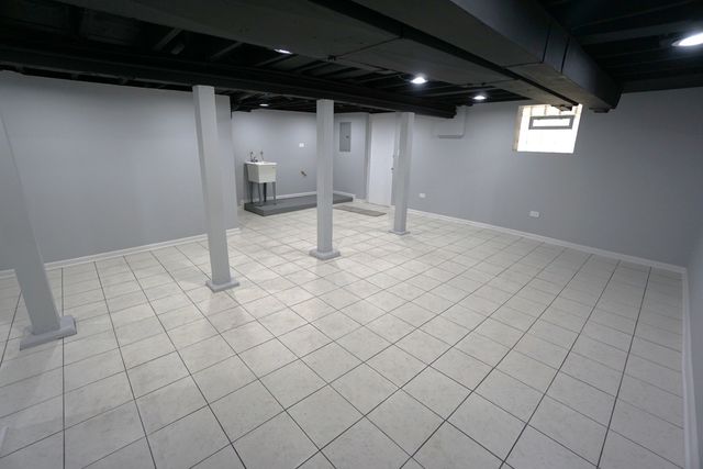 207 N Austin Boulevard, Chicago, IL 60644