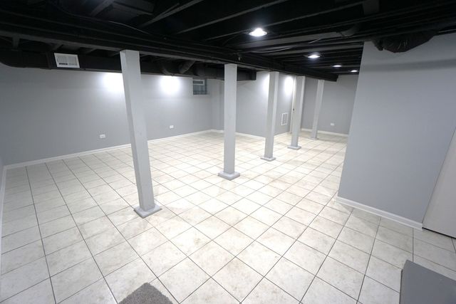 207 N Austin Boulevard, Chicago, IL 60644