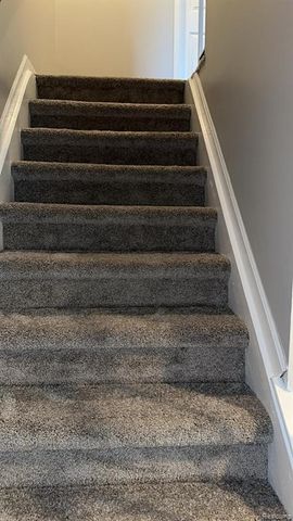 2824 Roundtree Drive, Troy, MI 48083