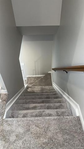 2824 Roundtree Drive, Troy, MI 48083