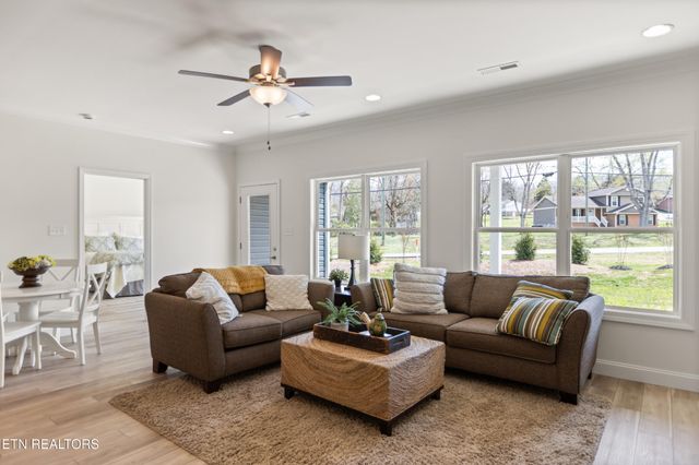 7330 Whispering Creek Lane, Powell, TN 37849