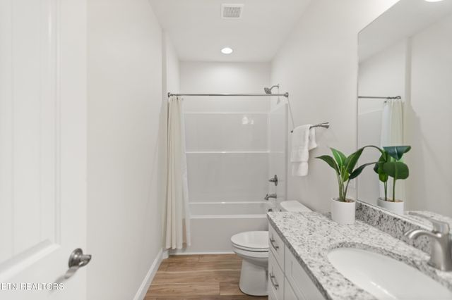 7330 Whispering Creek Lane, Powell, TN 37849