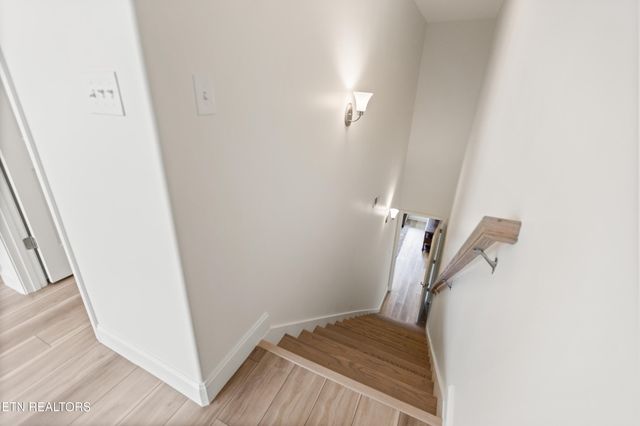 7330 Whispering Creek Lane, Powell, TN 37849