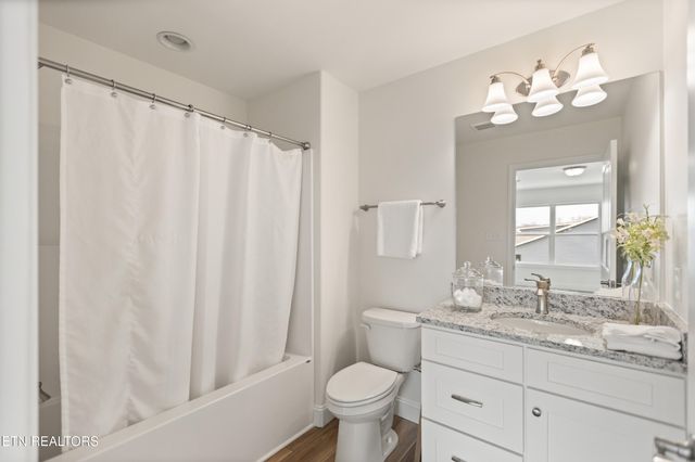 7330 Whispering Creek Lane, Powell, TN 37849