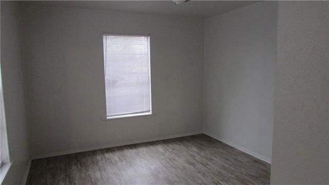 333 Nursery Lane, Fort Worth, TX 76114