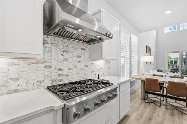 28 Clearview Terrace Place, Tomball, TX 77375