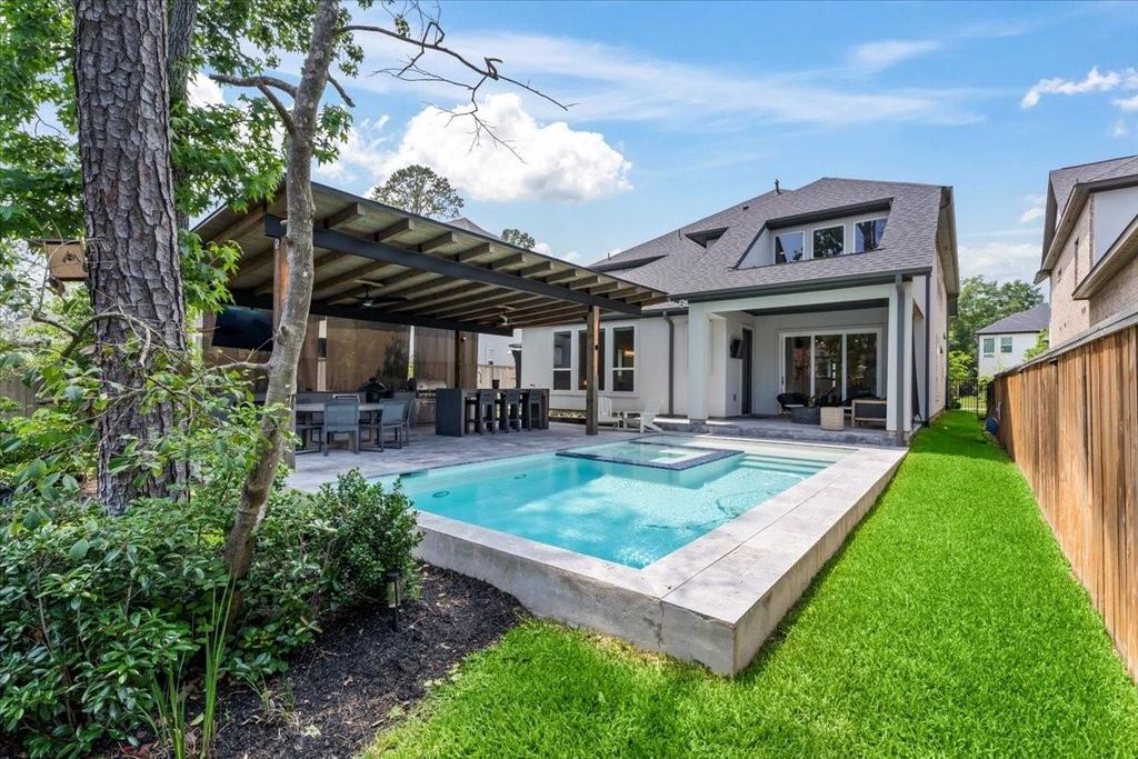 28 Clearview Terrace Place, Tomball, TX 77375