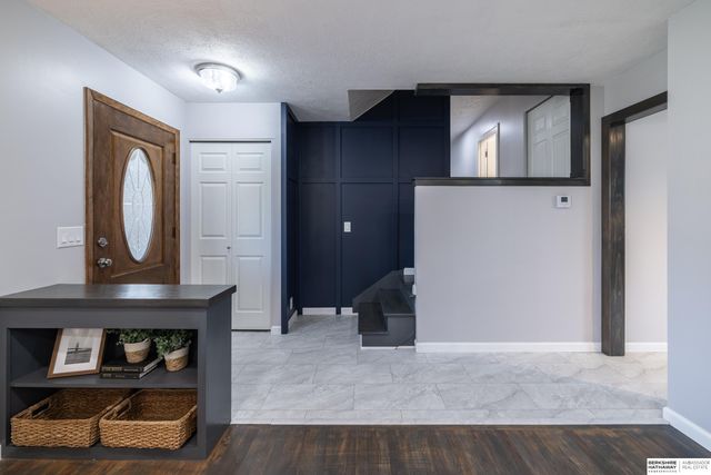 9605 Ruggles Street, Omaha, NE 68134