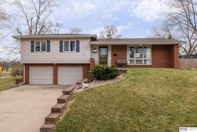 9605 Ruggles Street, Omaha, NE 68134