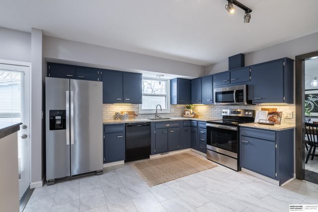 9605 Ruggles Street, Omaha, NE 68134