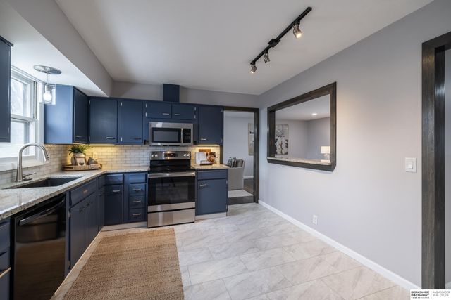 9605 Ruggles Street, Omaha, NE 68134