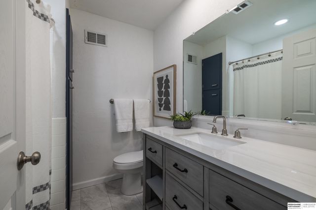 9605 Ruggles Street, Omaha, NE 68134