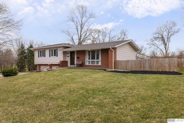 9605 Ruggles Street, Omaha, NE 68134