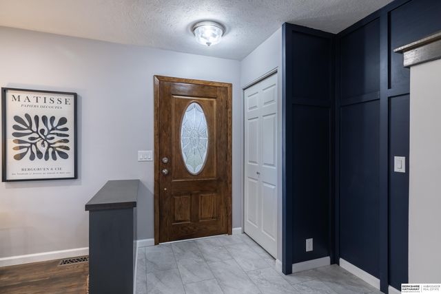 9605 Ruggles Street, Omaha, NE 68134