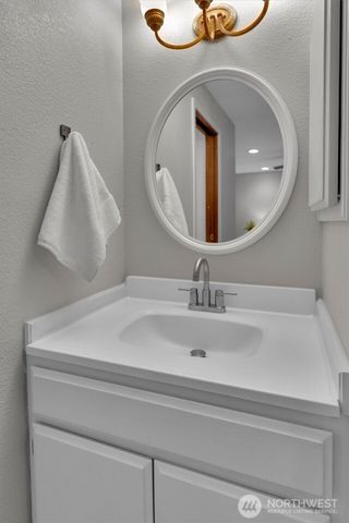 16825 17th Avenue SE, Bothell, WA 98012