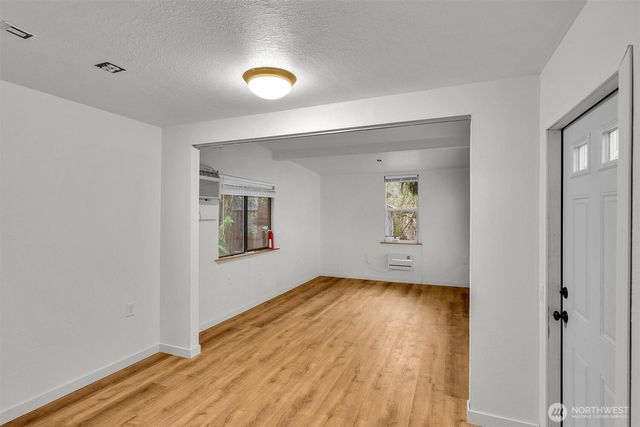 16825 17th Avenue SE, Bothell, WA 98012