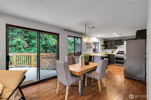 16825 17th Avenue SE, Bothell, WA 98012