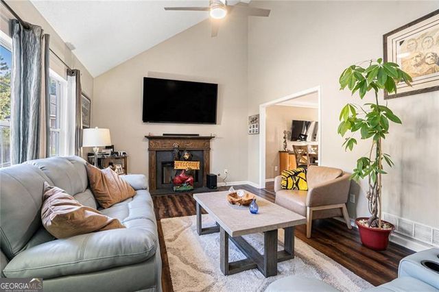 5303 Meadows Lake Crossing, Powder Springs, GA 30127