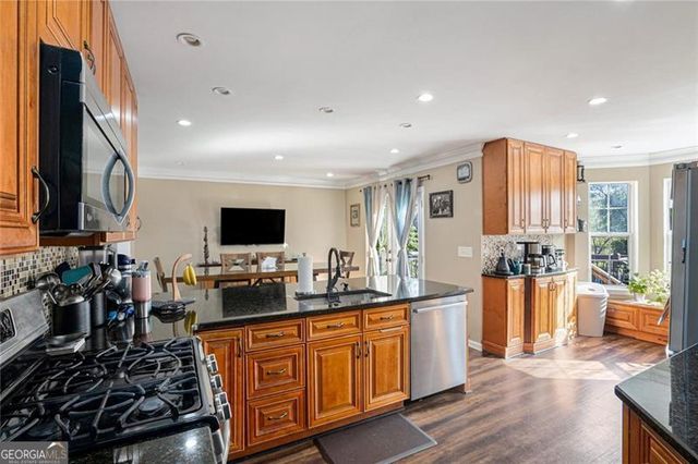 5303 Meadows Lake Crossing, Powder Springs, GA 30127