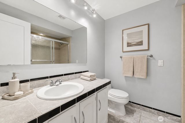 4802 111th Avenue NE, Kirkland, WA 98033