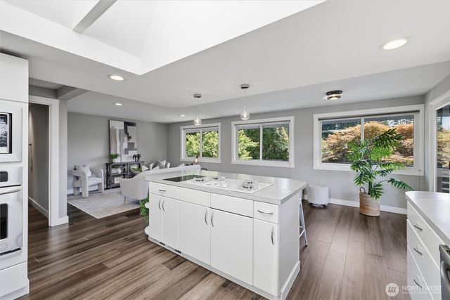 4802 111th Avenue NE, Kirkland, WA 98033