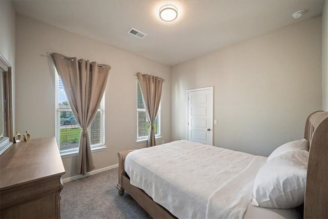 22668 W 88th Street, Lenexa, KS 66227