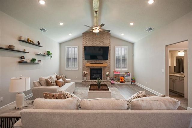 22668 W 88th Street, Lenexa, KS 66227