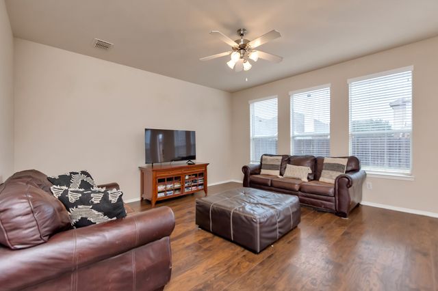 332 Mystic River Trail, Fort Worth, TX 76131