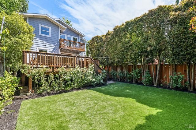 44 Catalpa Ave, Mill Valley, CA 94941