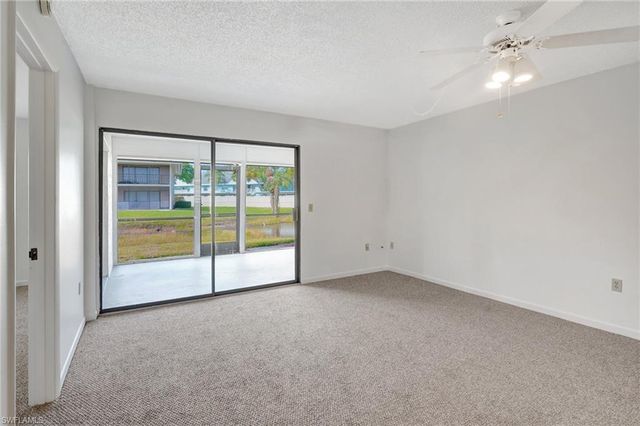 151 Cypress WAY E # D3, Naples, FL 34110