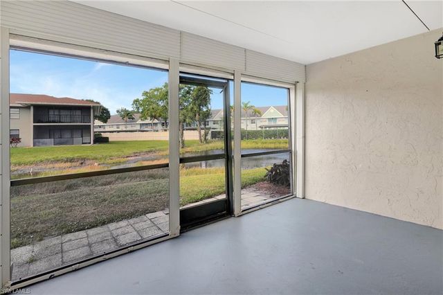 151 Cypress WAY E # D3, Naples, FL 34110