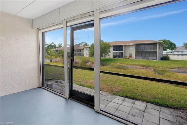 151 Cypress WAY E # D3, Naples, FL 34110