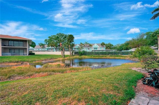 151 Cypress WAY E # D3, Naples, FL 34110