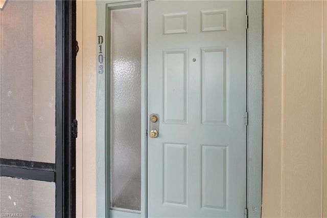 151 Cypress WAY E # D3, Naples, FL 34110