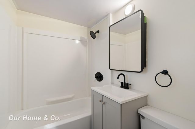 240 W 3rd Street, Imlay City, MI 48444