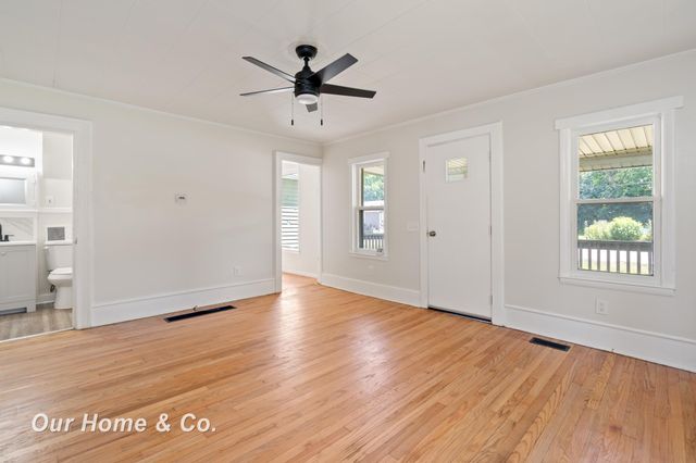 240 W 3rd Street, Imlay City, MI 48444