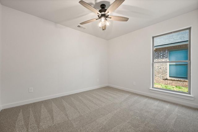 2424 Aberdeen Avenue, Wolfforth, TX 79382
