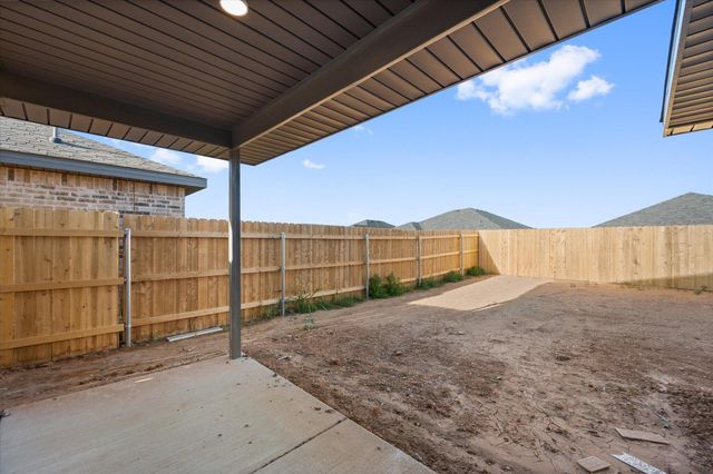 2424 Aberdeen Avenue, Wolfforth, TX 79382