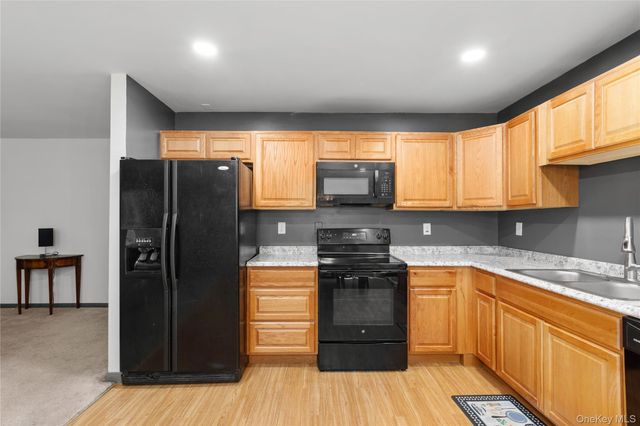 23 Scarborough Lane A, Wappingers Falls, NY 12590