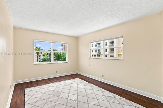 2555 NE 11 Street 510, Fort Lauderdale, FL 33304