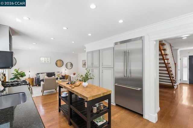 933 Brink Ct, Concord, CA 94518