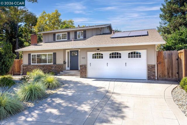 933 Brink Ct, Concord, CA 94518
