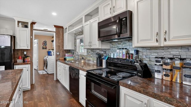 121 MELANIE Lane, Middleburg, FL 32068