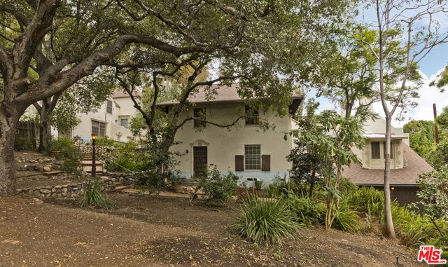 271 Beloit Avenue, Los Angeles, CA 90049