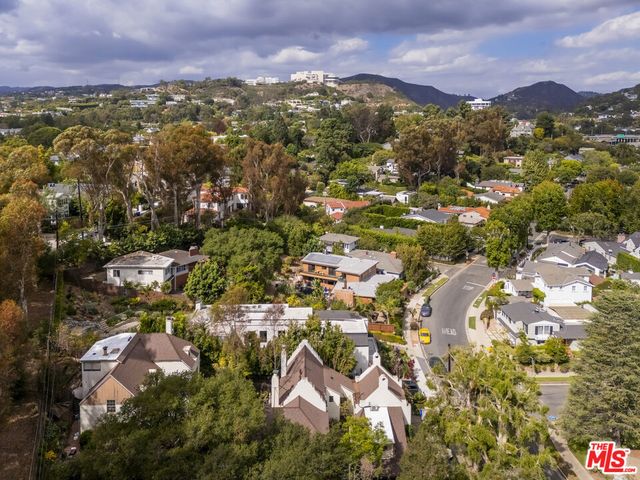 271 Beloit Avenue, Los Angeles, CA 90049