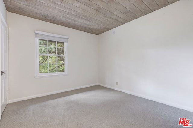 271 Beloit Avenue, Los Angeles, CA 90049