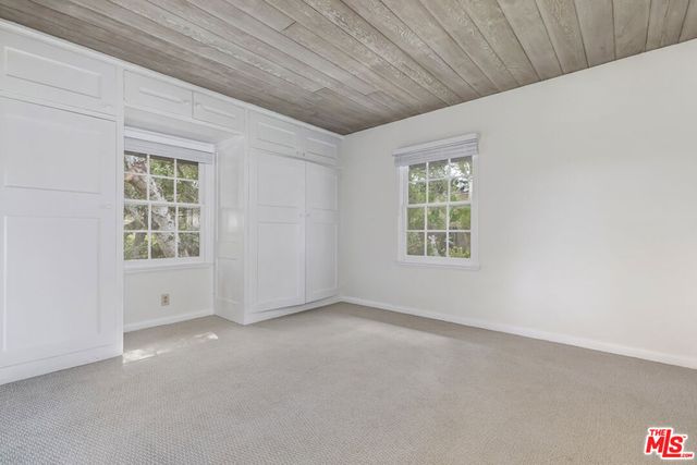 271 Beloit Avenue, Los Angeles, CA 90049